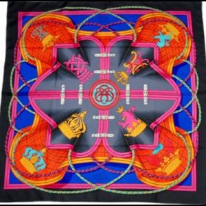 Hermès Scarf, Grand Tenue